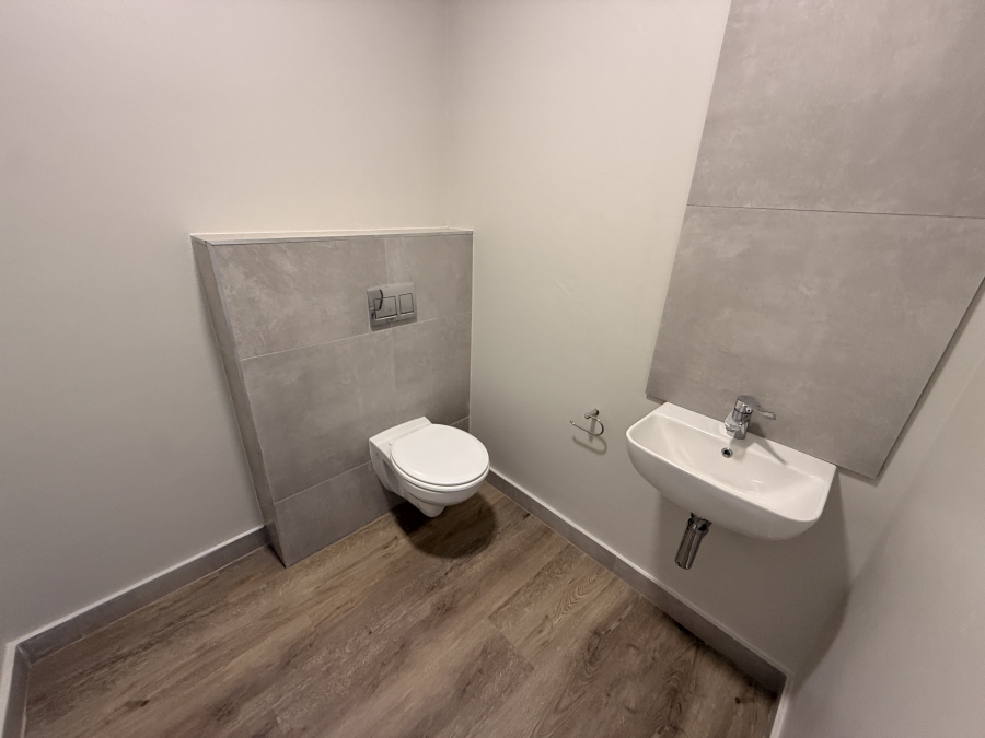To Let Commercial Property for Rent in Rivergate Western Cape